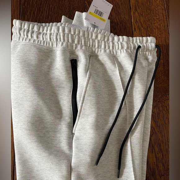 Nike fleece sweatpamts - Picture 6 of 8